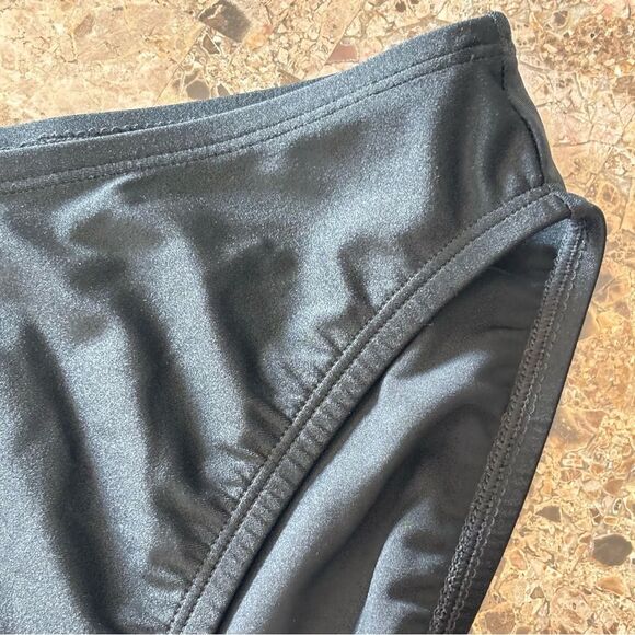 Speedo | Women's Black Bikini Swimsuit Bottom
Swim Bathing Suit - Picture 3 of 14